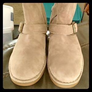 Hush Puppies women's short boots